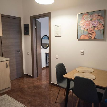 Explore Greece From Lovely City Centre Apartment Chalkís Esterno foto