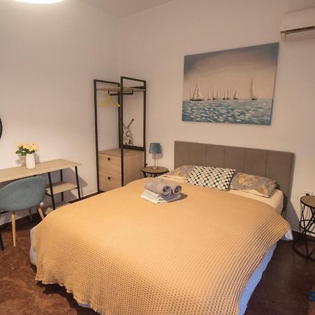 Explore Greece From Lovely City Centre Apartment Chalkís Esterno foto